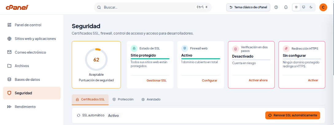 Sección Seguridad con puntuación de seguridad, estado de SSL, firewall web, verificación en dos pasos y redirección HTTPS